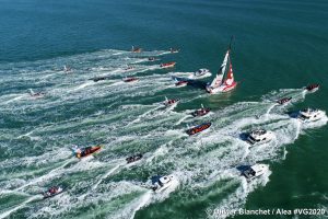 Sam Davies finishes Vendeé Globe Race