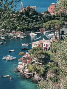 Italian coastlines and lakes