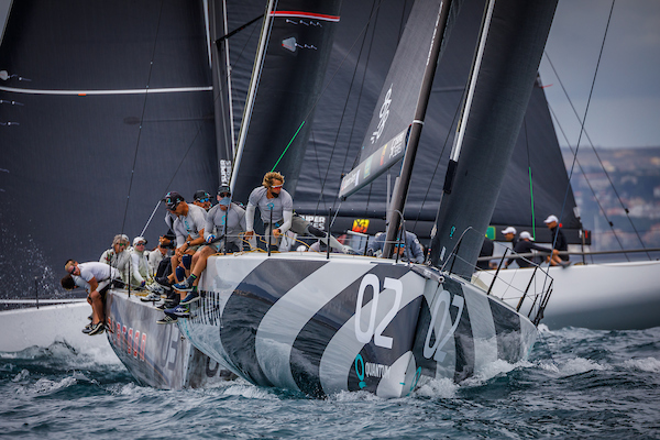 52 Super Series